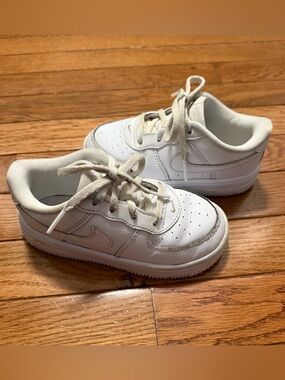 Nike Air Force 1 Low Lace Athletic Sneakers size 10C